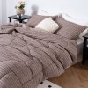 1 + 1 Δώρο Υπέρδιπλο Σετ Πάπλωμα 3τμχ Ruffles 220X240cm Μόκα (220X240cm) QLS-D-BR